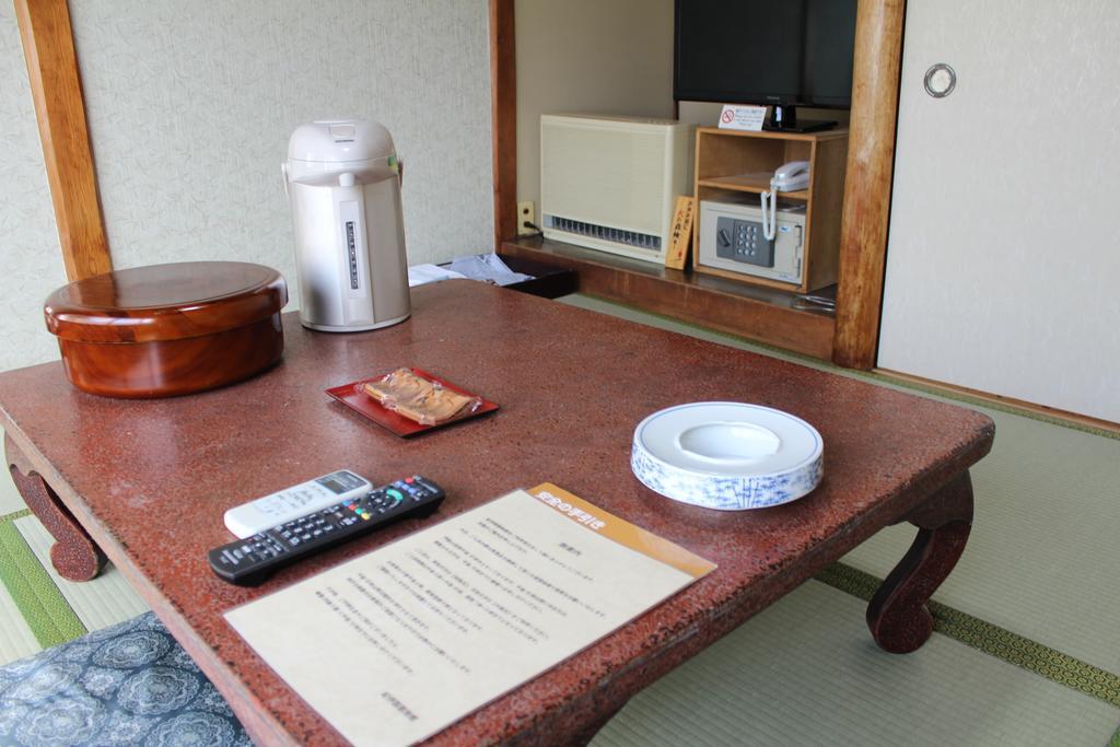 Kinokuniya Ryokan Fujisawa Exteriör bild