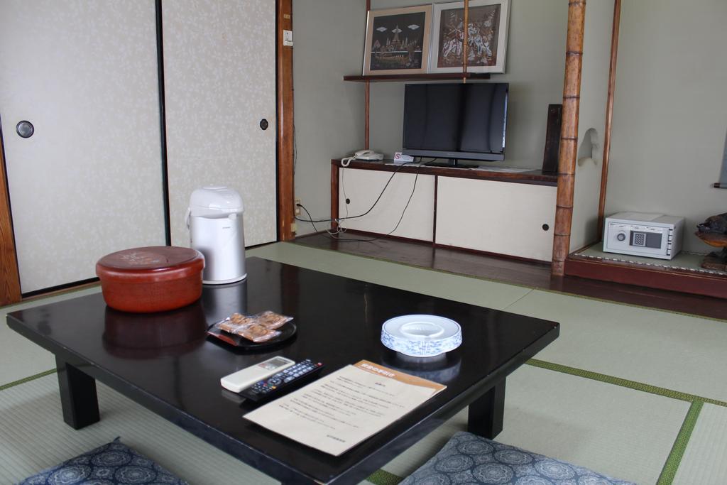 Kinokuniya Ryokan Fujisawa Exteriör bild