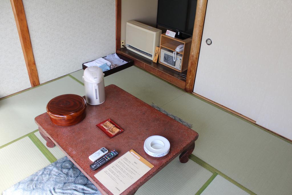 Kinokuniya Ryokan Fujisawa Exteriör bild